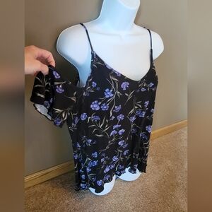 American Eagle Peek-a-Boo Flowy Short Sleeved Blouse NWT Never Worn Size Large